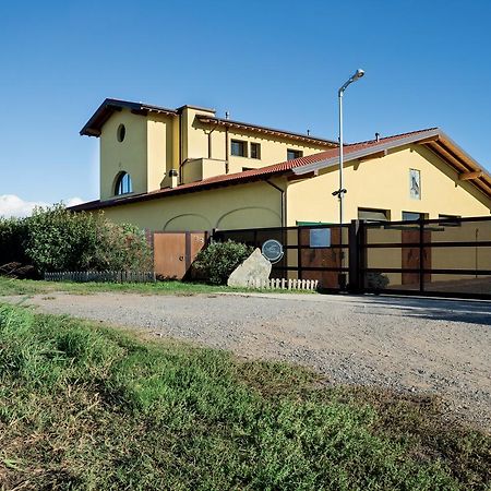 Agriturismo Camisi Qh Cambiago Buitenkant foto
